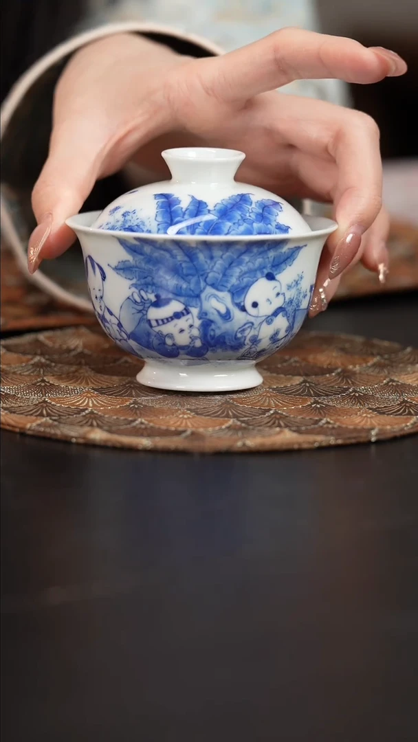 【闪购商品】杯看山柴窑青花童子