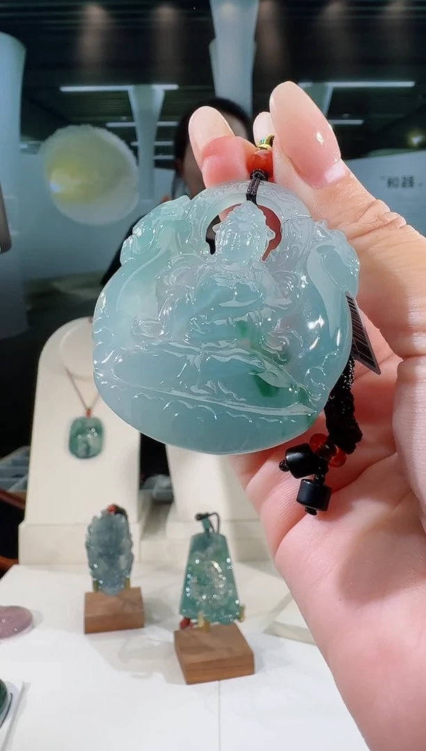 翡翠未镶嵌吊坠(不含链)观音