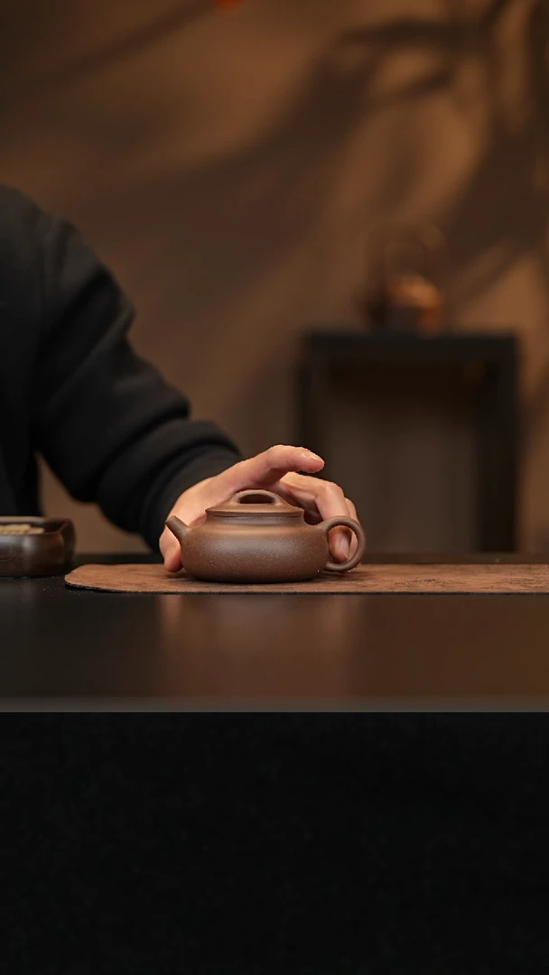 【闪购商品】紫砂茶壶允字款zzb 紫泥 过桥扁腹