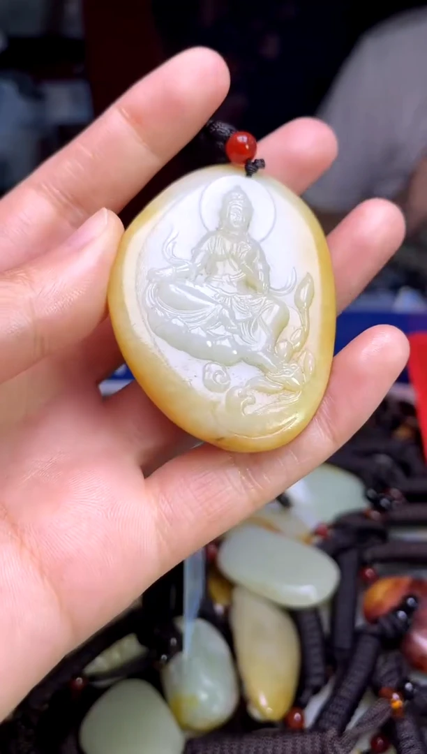 和田玉未镶嵌颈饰1