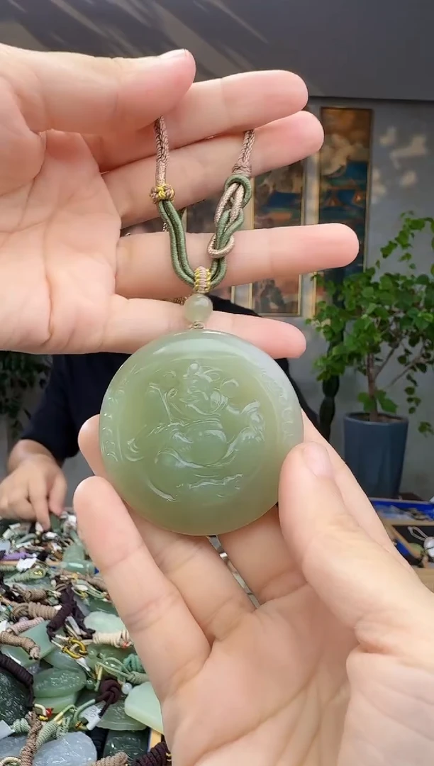 未镶嵌和田玉挂件拍一发一