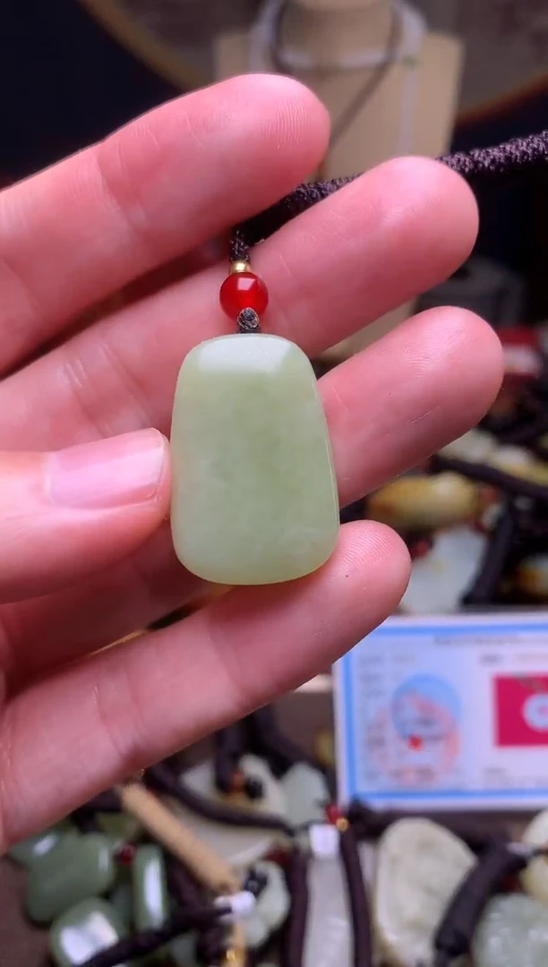 颈饰未镶嵌和田玉新疆料青海料清水和田玉吊坠