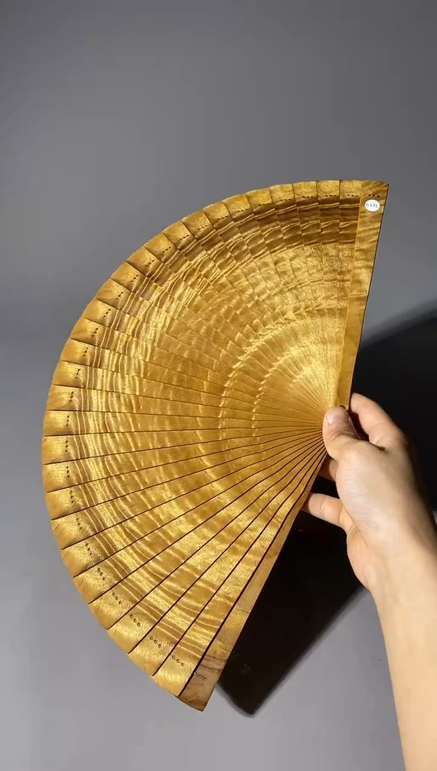金丝楠637号24cm小叶桢楠扇子