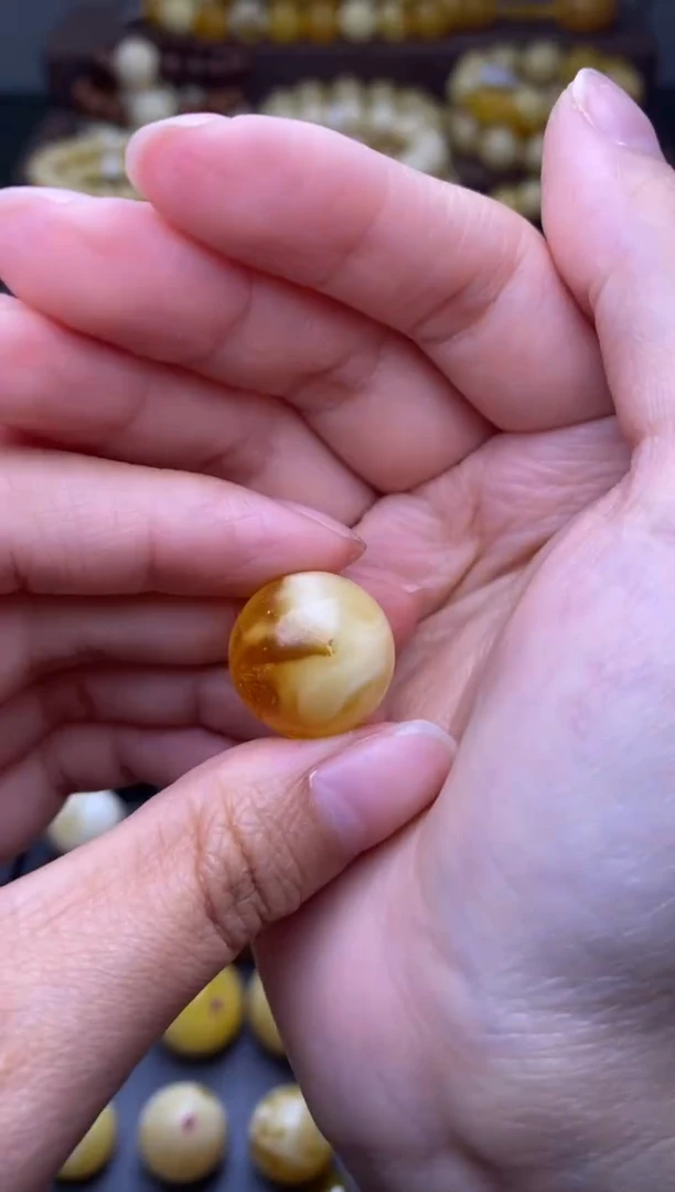 【闪购商品】琥珀裸石未镶嵌大小姐珠宝严选92