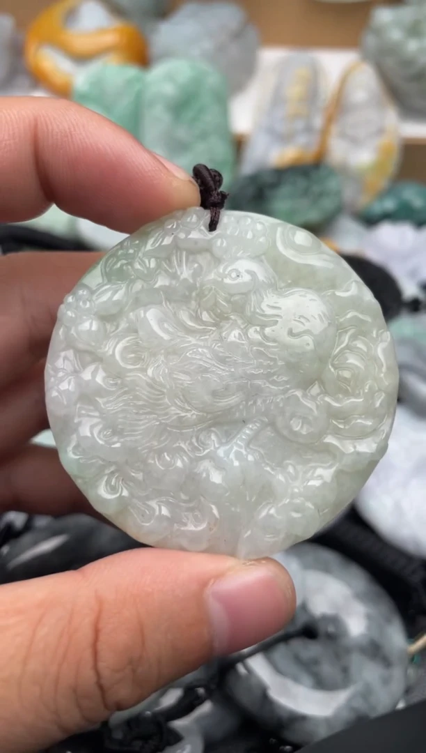 翡翠未镶嵌吊坠(不含链)1