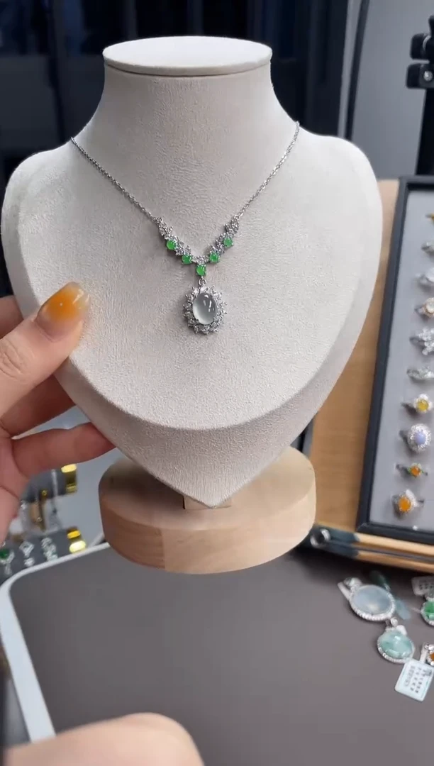 翡翠银S925镶嵌颈饰111111