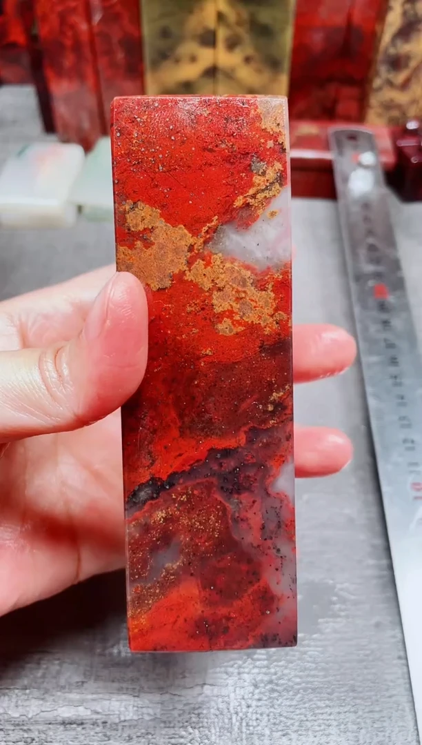 玉桂林鸡血玉素章大地红白1