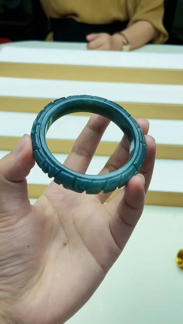 翡翠未镶嵌颈饰07260143多样性发其一