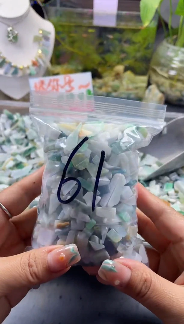 配石翡翠天然翡翠迷你500克61