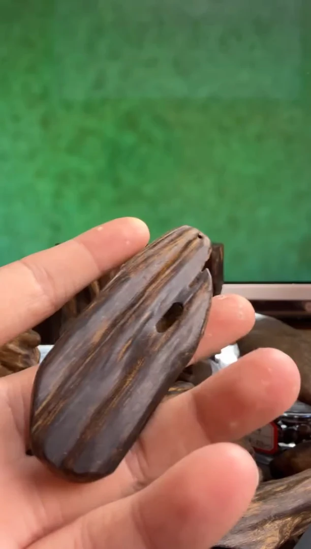 沉香手把件越南多样性发一