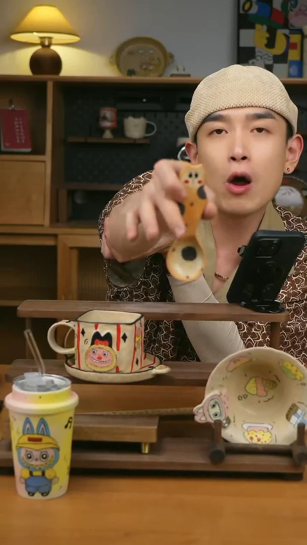 盘景德镇可爱设计师款陶瓷