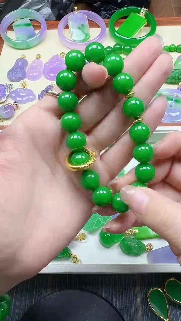 颈饰未镶嵌翡翠12mm跑环手串