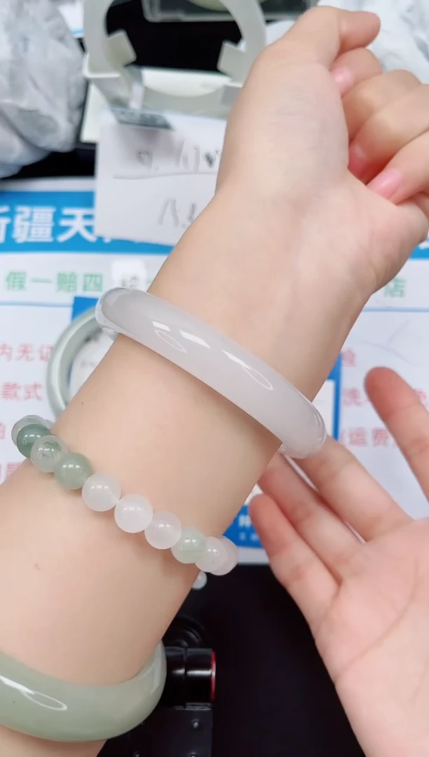 未镶嵌手镯石英质玉107-58/59