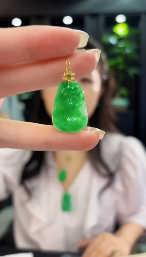 颈饰18K金镶嵌翡翠 缅料A货/支持复检/一件