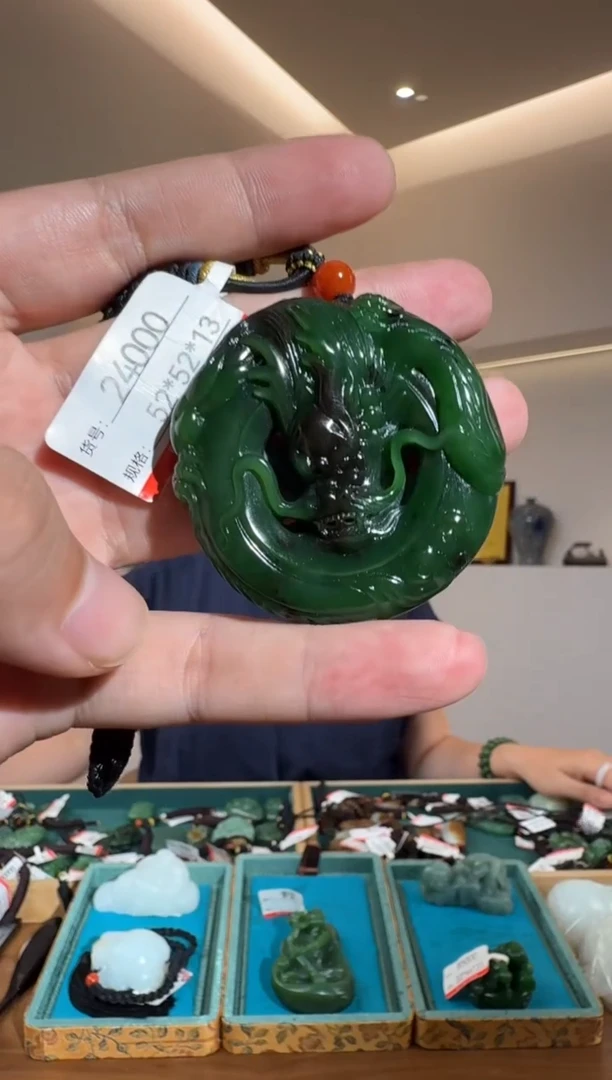 和田玉未镶嵌颈饰1