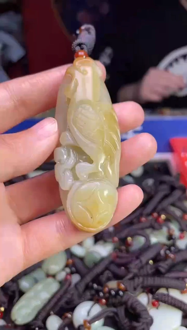 未镶嵌和田玉挂件1