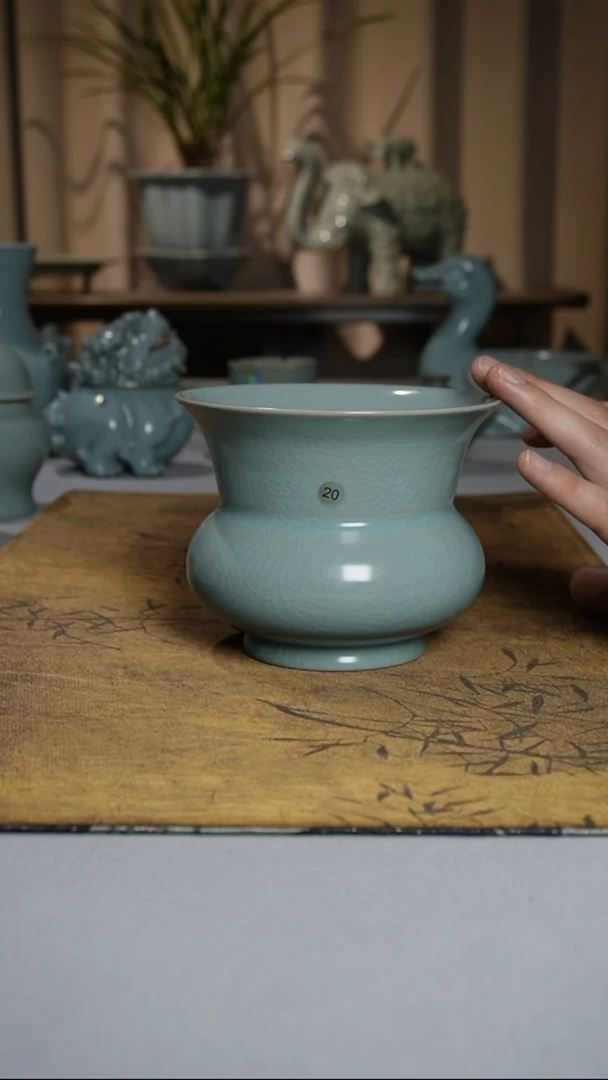 瓷渣斗············