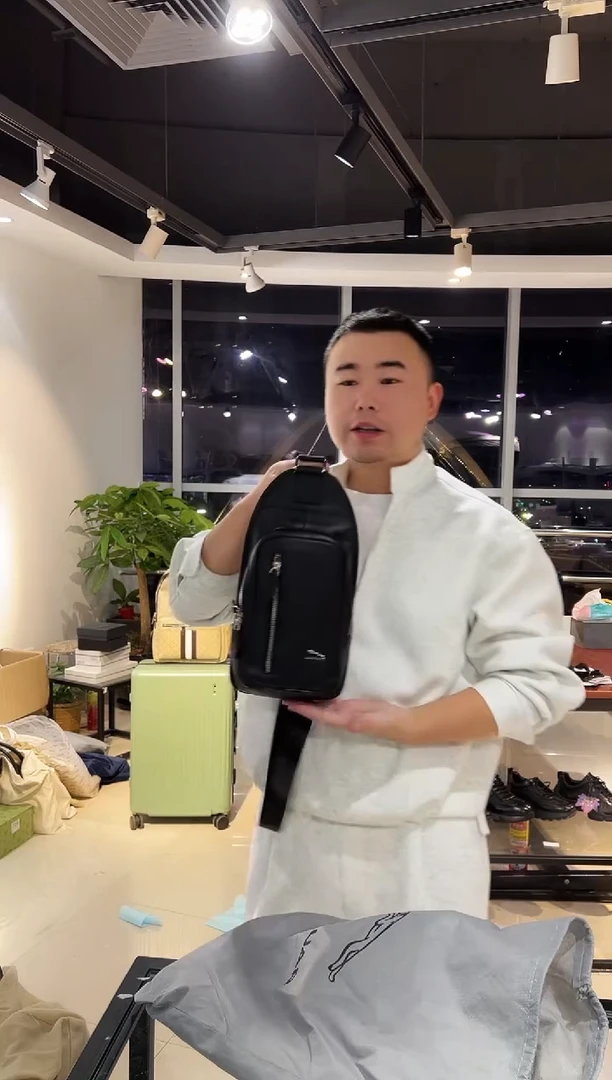 头层牛皮韩爵绅士包包皮具798