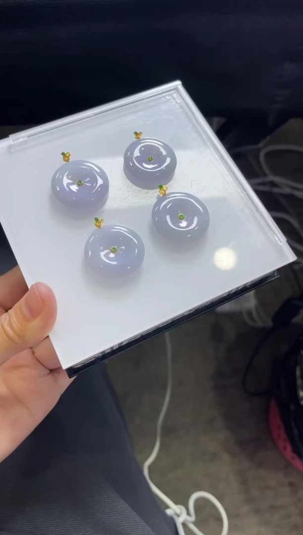 颈饰18K金镶嵌翡翠V239/多样性发一件/配绳子
