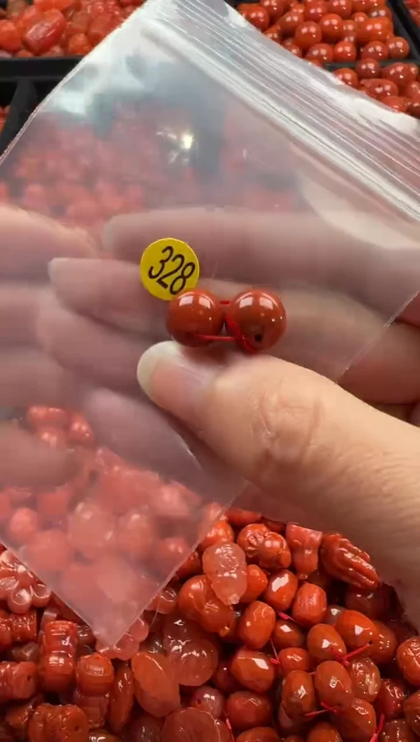 颈饰未镶嵌南红玛瑙1