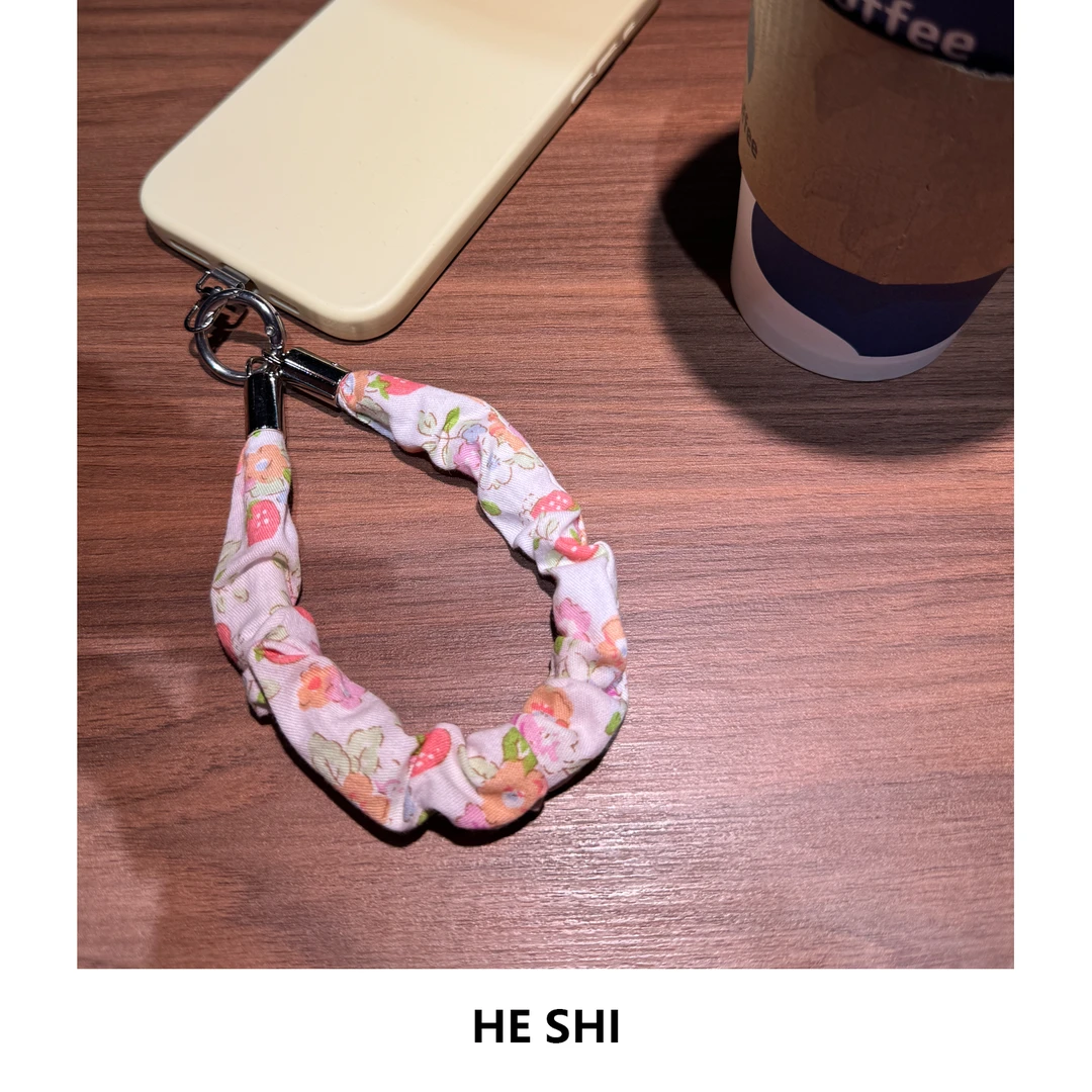 花朵发圈手机链条挂绳布艺小香风手机挂件防丢相机挂链手腕款牢固