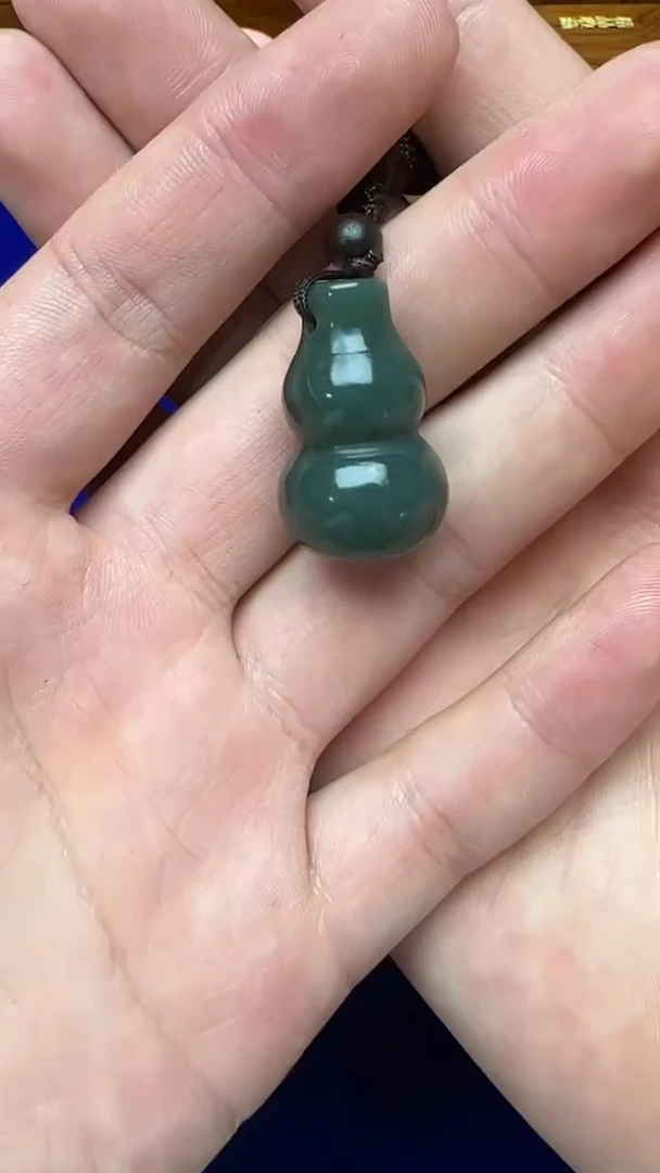 未镶嵌和田玉挂件山**哥1