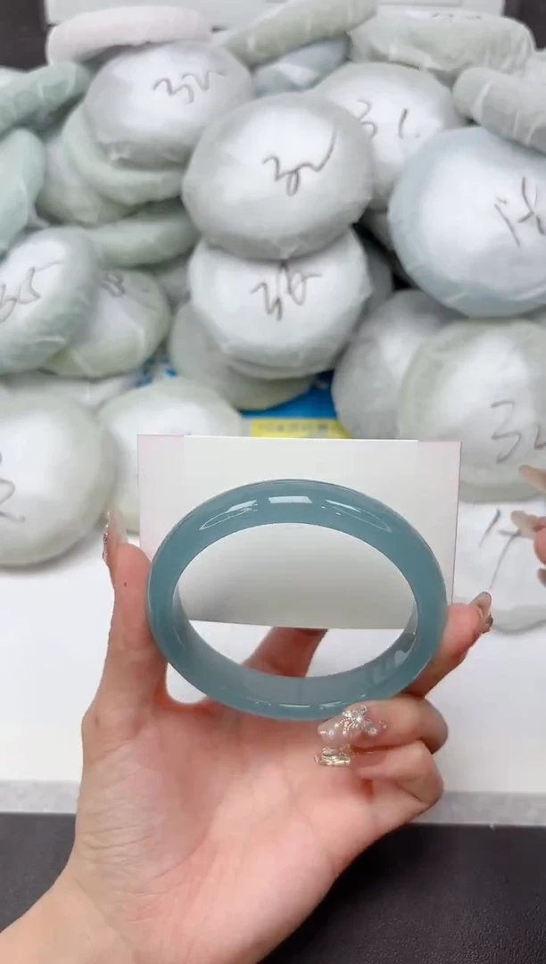 未镶嵌手镯石英质玉221-64.2