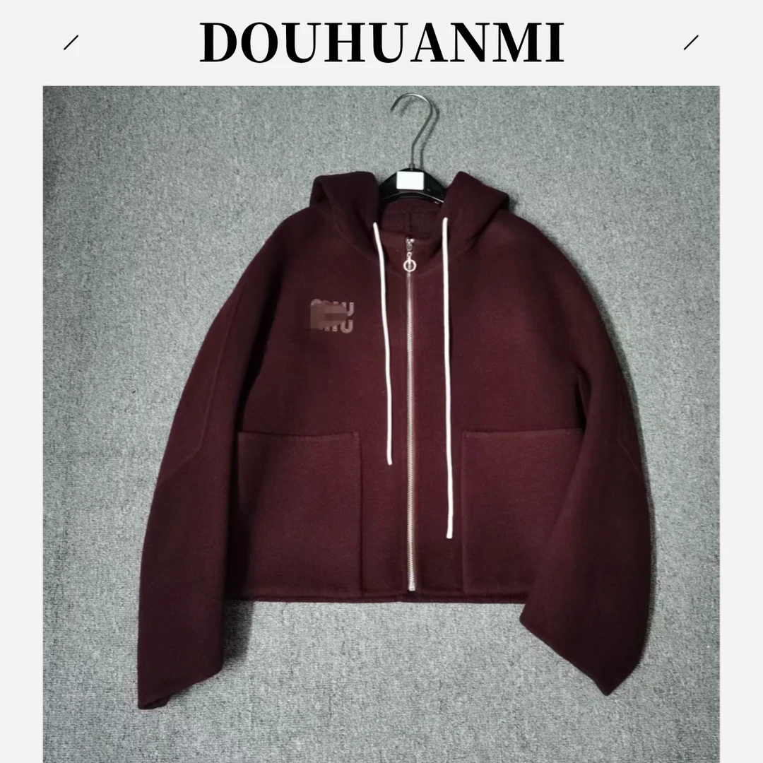 高品质连帽拉链短款冬季外套休闲女士带帽秋冬时尚