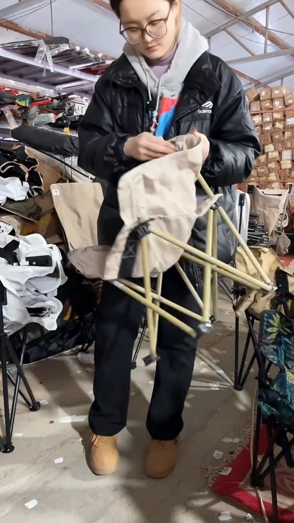 铁瑕疵不售后椅子 12