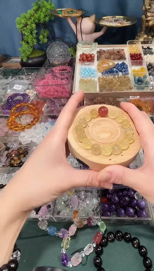 【闪购商品】水晶手串未镶嵌黄水晶回纹珠一颗约卡11