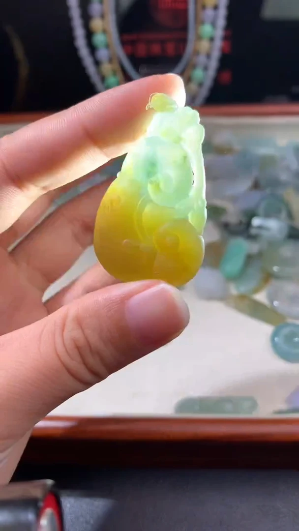 未镶嵌定制翡翠