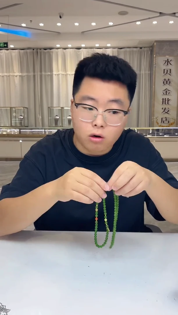 定制和田玉富***?天然和田玉（拍一发一)