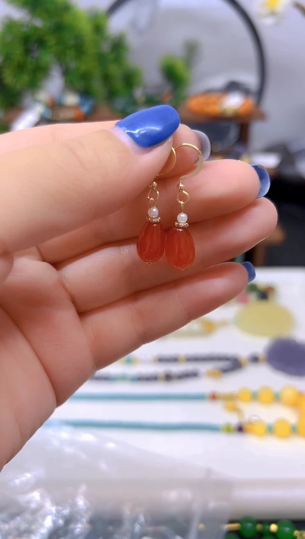 14K金镶嵌南红玛瑙耳饰E864