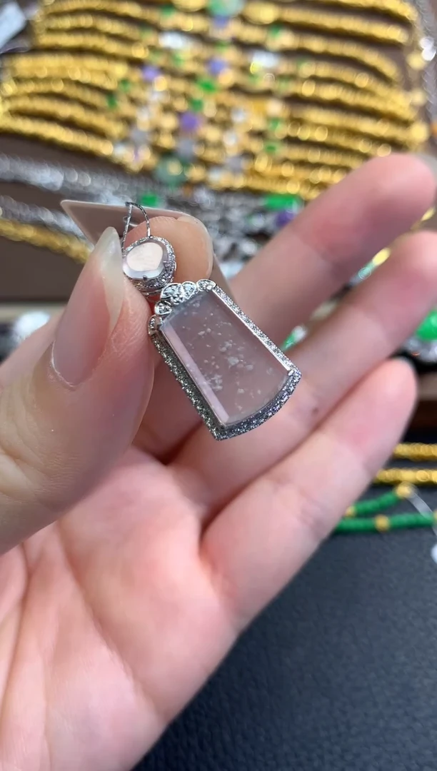 翡翠18K金镶嵌吊坠(不含链)春日珠宝 B64多样性一件发