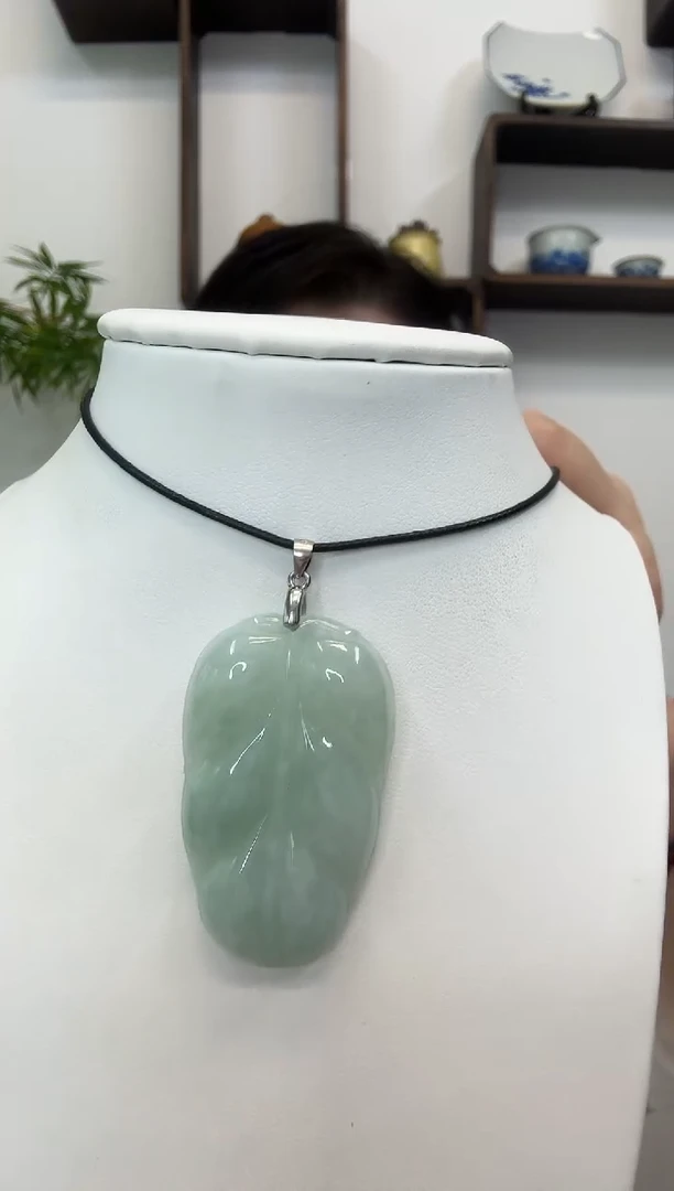 颈饰银S925镶嵌翡翠叶子