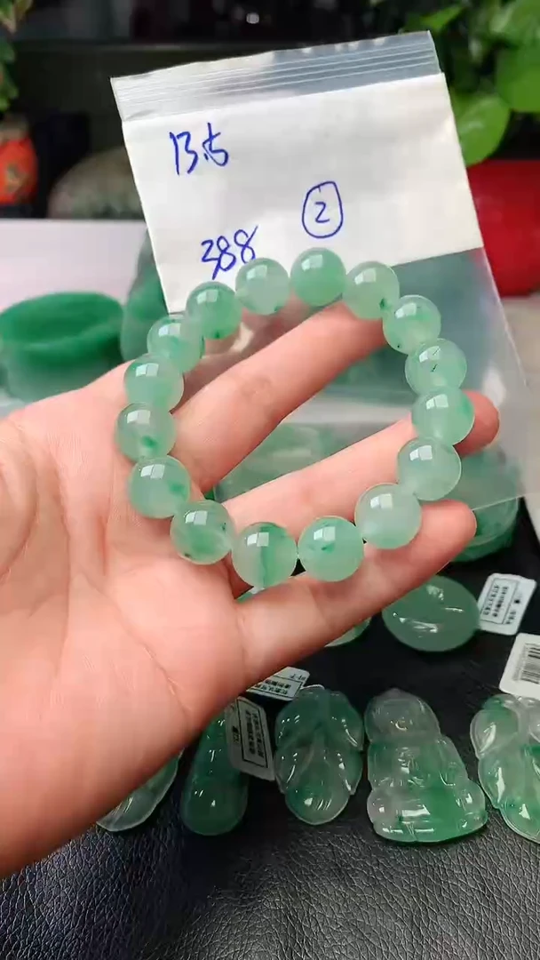 定制石英质玉（非洲翠）手串13.4mm