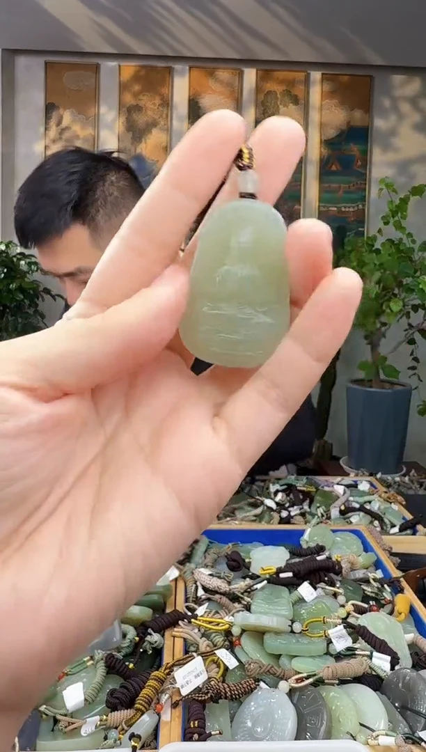 未镶嵌和田玉挂件拍一发一