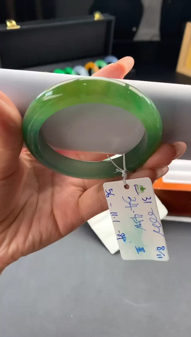 未镶嵌手镯翡翠翡翠自带#送人#，假一赔三