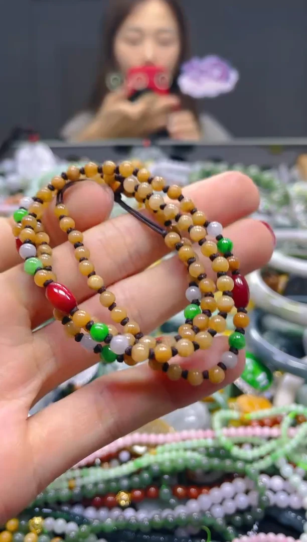 颈饰未镶嵌翡翠4MM/R/翡翠A货，一件也是批发价