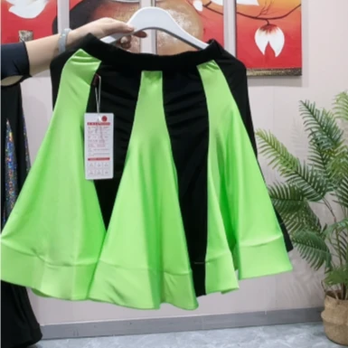 半身裙  颜色随机