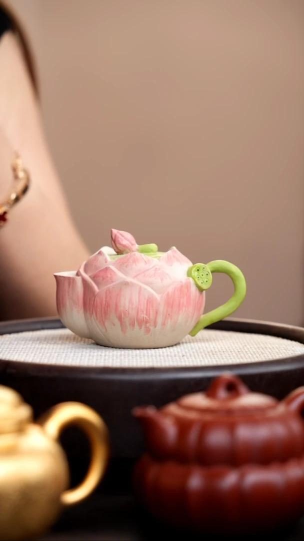 茶壶紫砂白玉段三色荷花壶