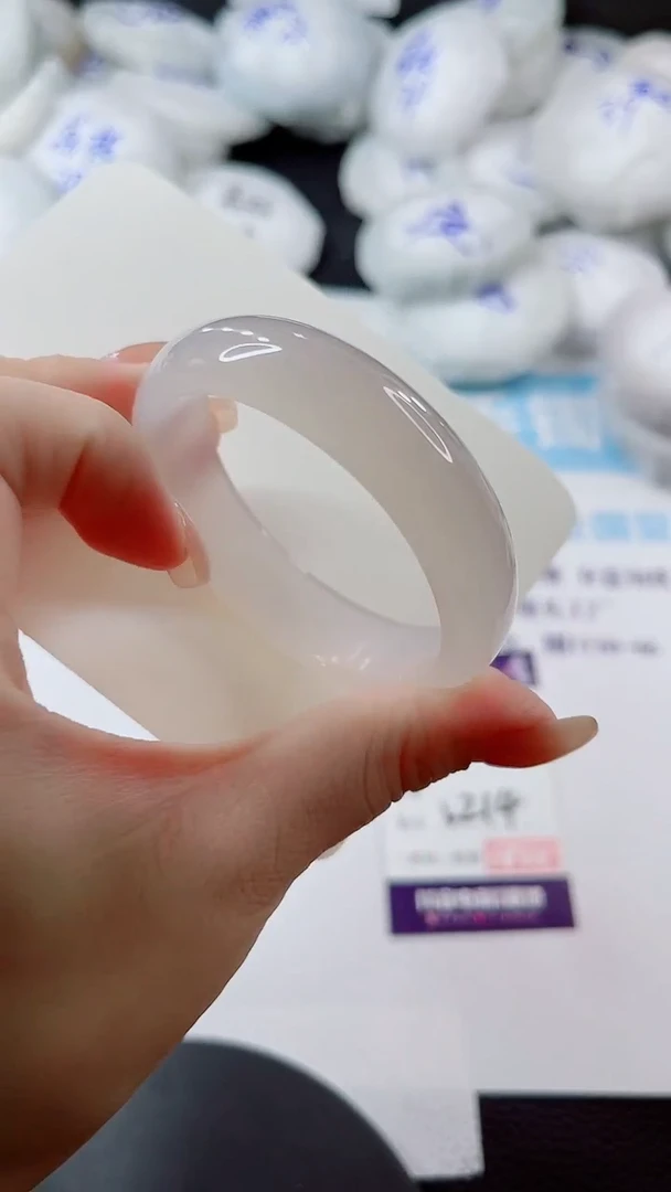 未镶嵌手镯石英质玉多样性发货V214