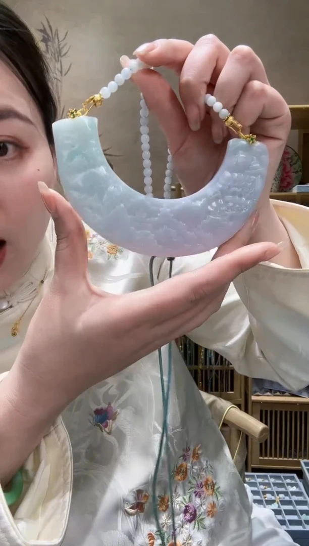 【闪购商品】翡翠颈饰未镶嵌吊坠