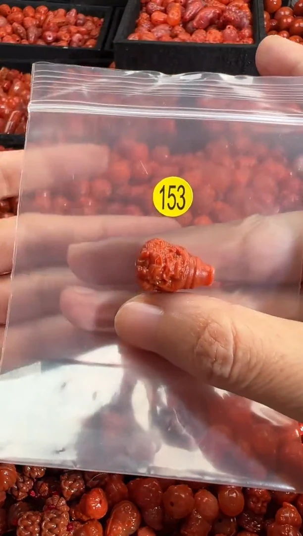 颈饰未镶嵌南红玛瑙1