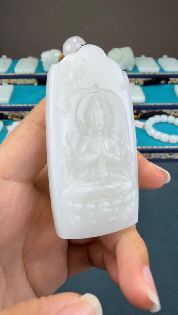 颈饰未镶嵌和田玉1