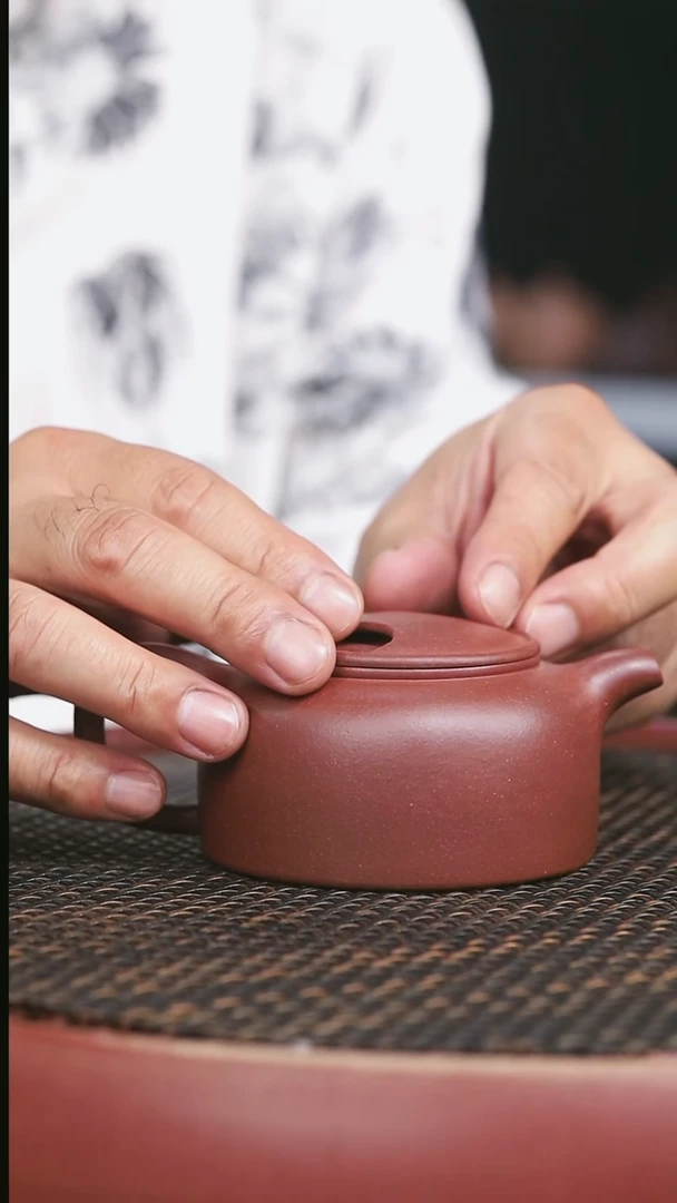 茶壶紫砂台西的牛盖莲子180CC
