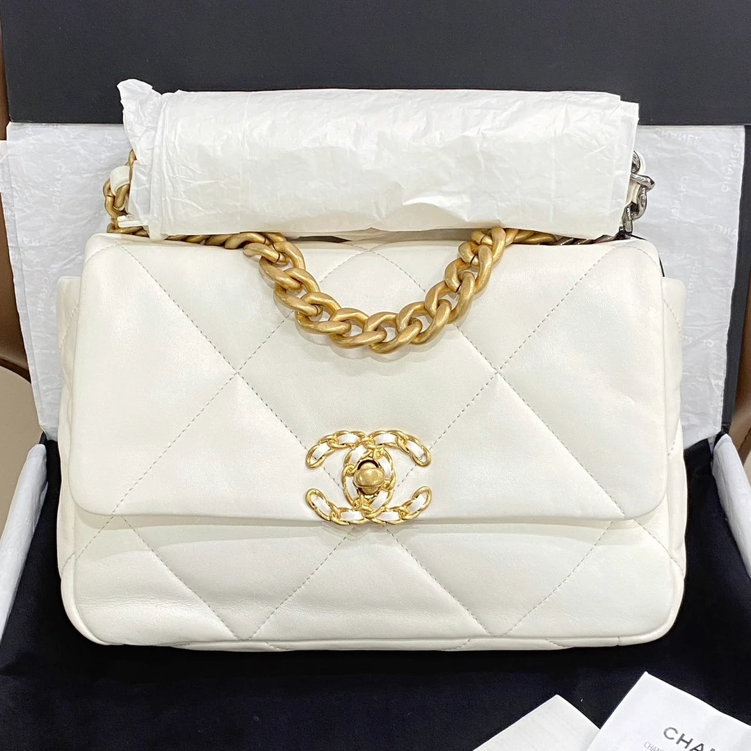 95新 Chanel/香奈儿 小号奶油白包包 19bag 金扣/7BH19357