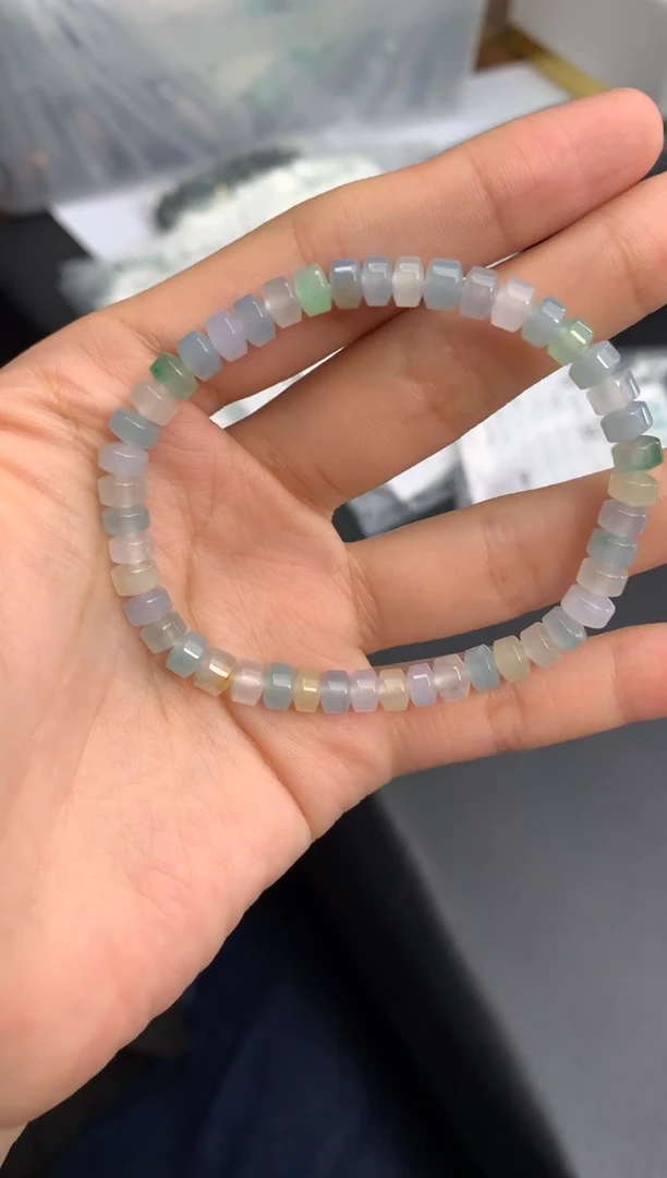 未镶嵌挂件翡翠48小时鉴赏期 退货不扣服务费