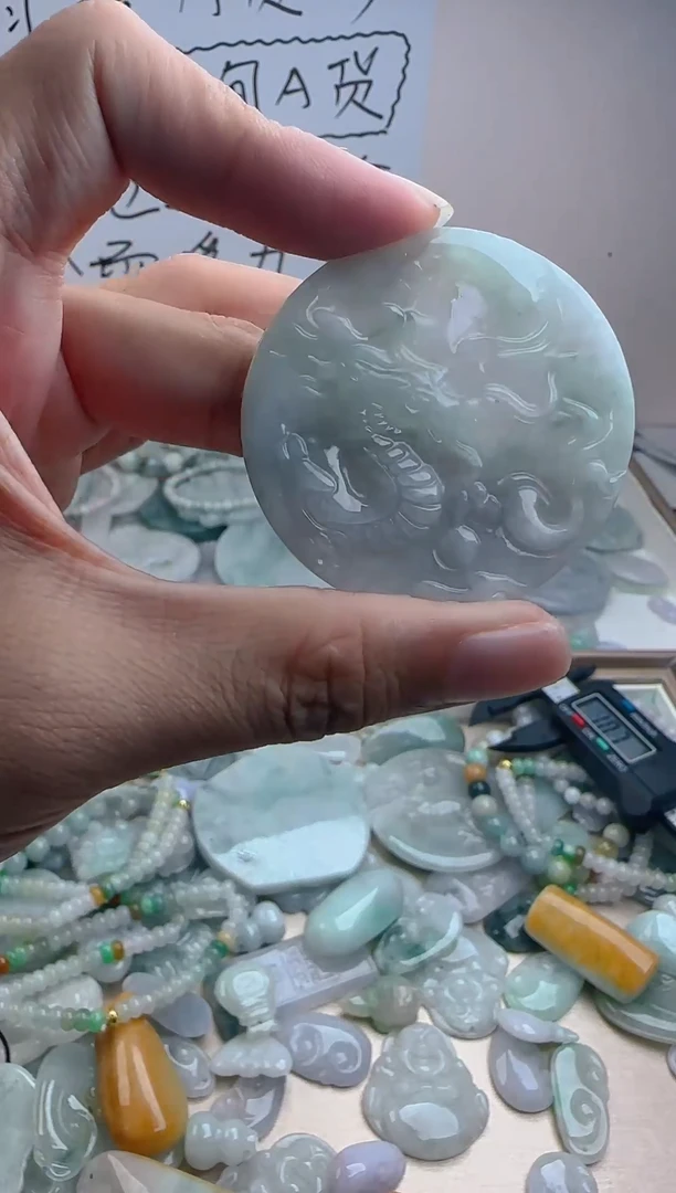 颈饰未镶嵌翡翠翡翠