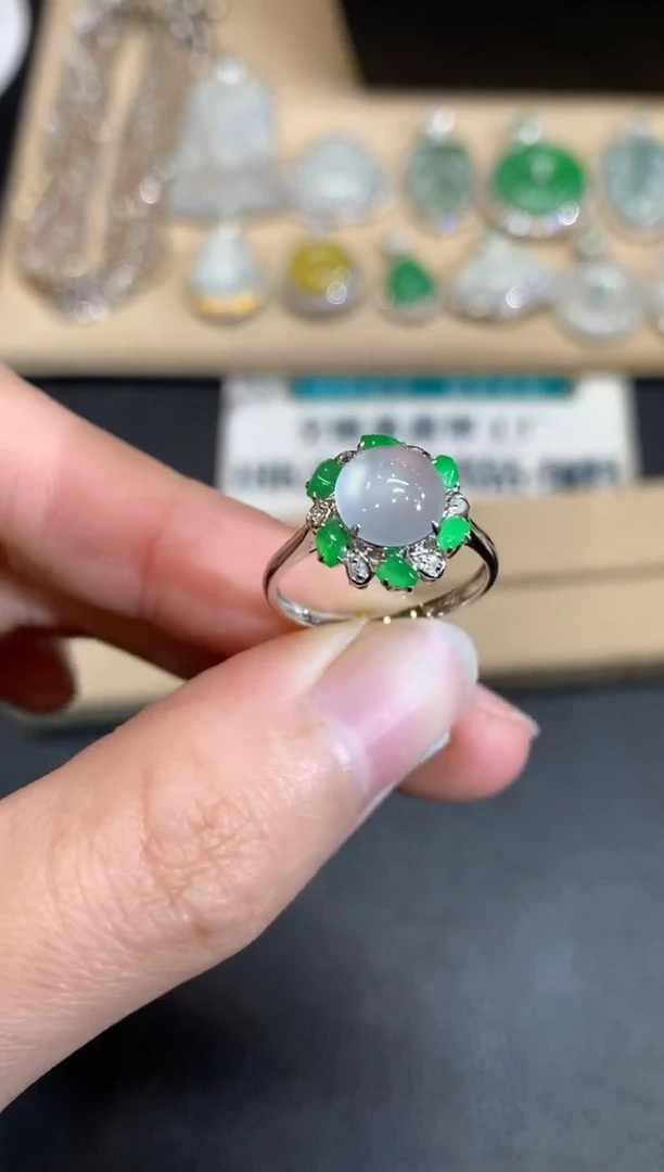 【闪购商品】翡翠戒指18K金镶嵌蛋面【无服务费】